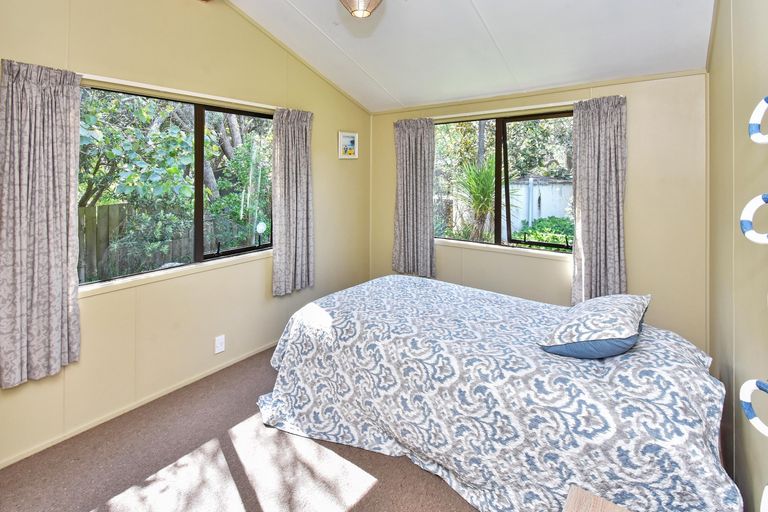 Photo of property in 4 Mission Road, Port Waikato, Tuakau, 2695