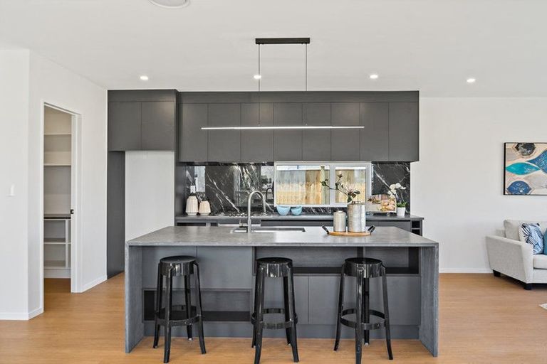 Photo of property in 1 Ritetai Street, Clarks Beach, 2122