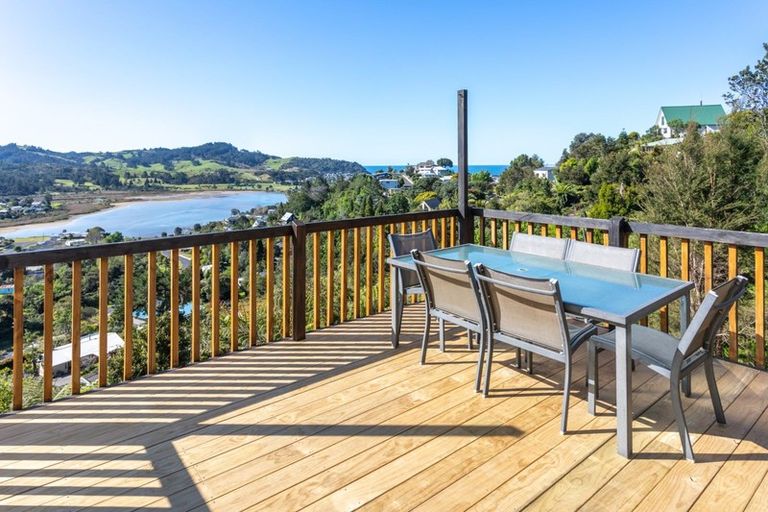 Photo of property in 29 Tairua Heights, Tairua, 3508