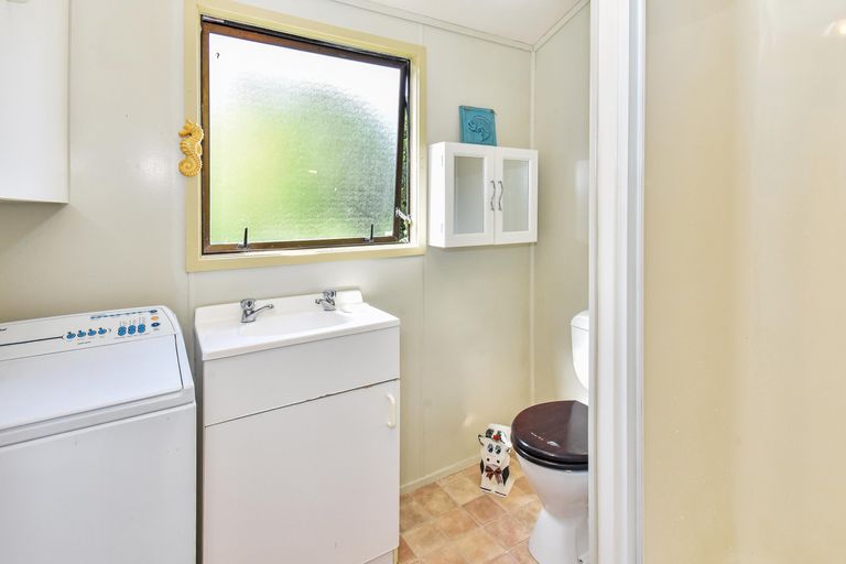 Photo of property in 4 Mission Road, Port Waikato, Tuakau, 2695