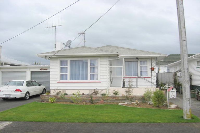 Photo of property in 6 Chester Street, Levin, 5510