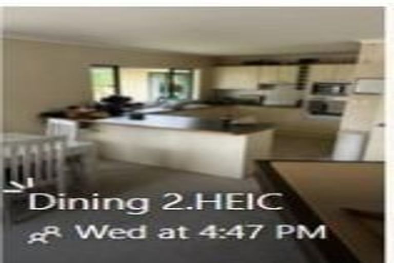 Photo of property in 17 Rosetti Rise, West Harbour, Auckland, 0618