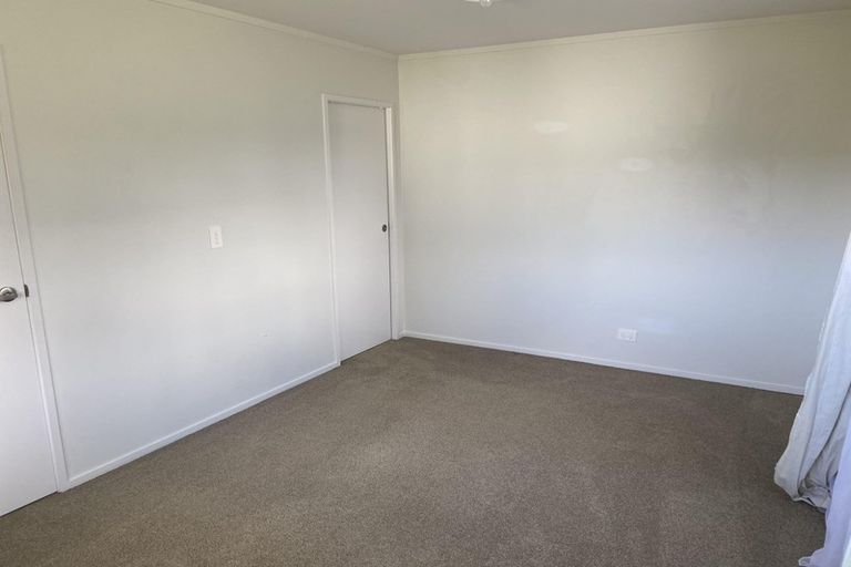 Photo of property in 312 Birdwood Road, Massey, Auckland, 0614