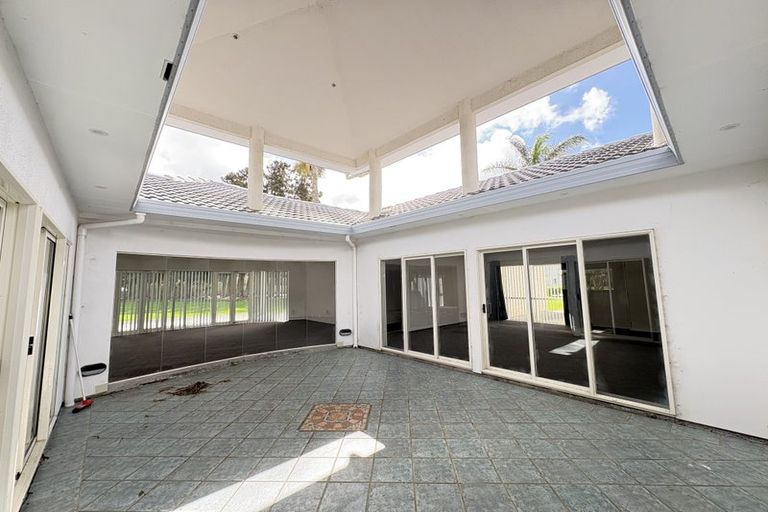 Photo of property in 154 Boord Crescent, Kumeu, 0891