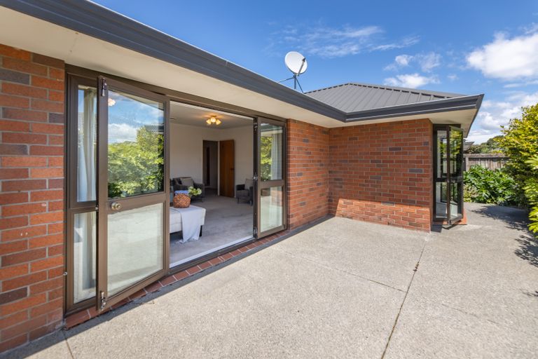 Photo of property in 61 Lowry Avenue, Redwood, Christchurch, 8051