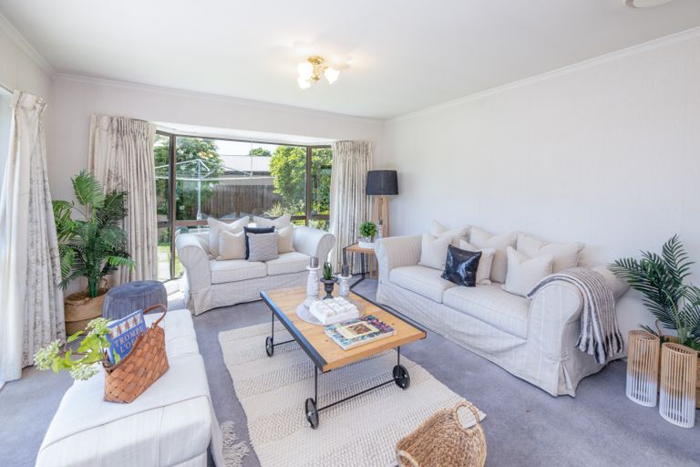 Photo of property in 61 Lowry Avenue, Redwood, Christchurch, 8051