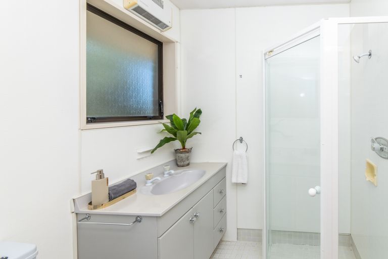 Photo of property in 61 Lowry Avenue, Redwood, Christchurch, 8051