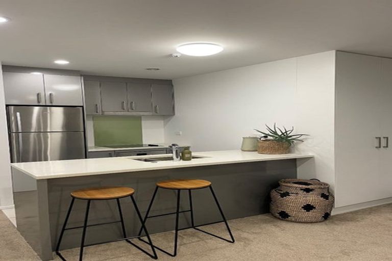 Photo of property in Apollo Apartments, 201/46 Rosedale Road, Rosedale, Auckland, 0632