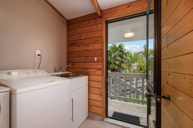 Photo of property in 3 Rhinevale Close, Henderson, Auckland, 0612