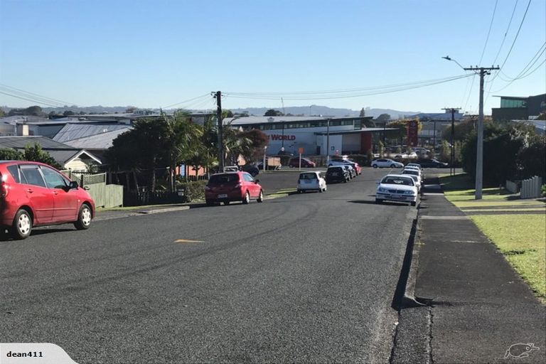 Photo of property in 2/7 Duke Street, Papakura, 2110