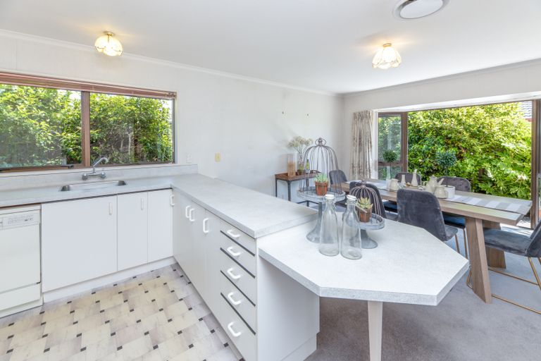 Photo of property in 61 Lowry Avenue, Redwood, Christchurch, 8051