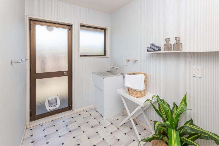 Photo of property in 61 Lowry Avenue, Redwood, Christchurch, 8051