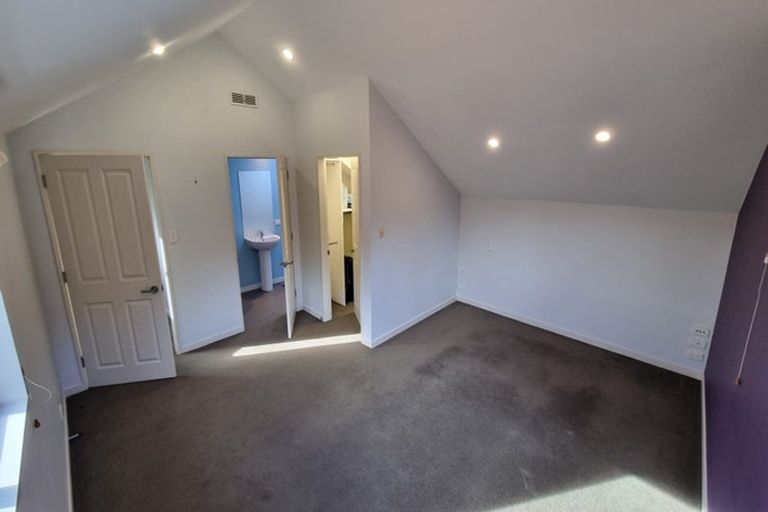 Photo of property in 247 Maungaraki Road, Maungaraki, Lower Hutt, 5010