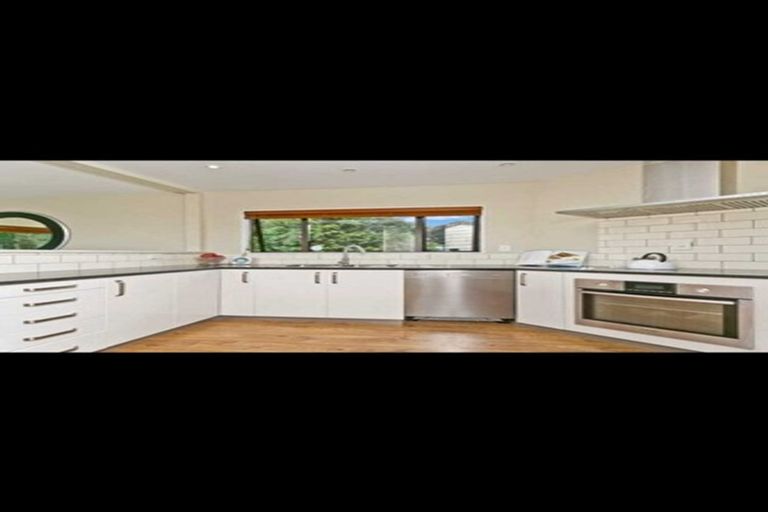 Photo of property in 1/15 Aorangi Place, Birkenhead, Auckland, 0626