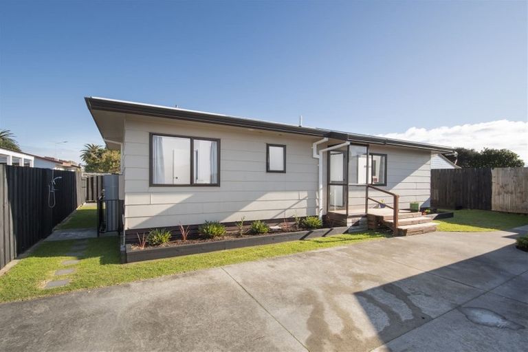 Photo of property in 33b Doncaster Drive, Papamoa Beach, Papamoa, 3118