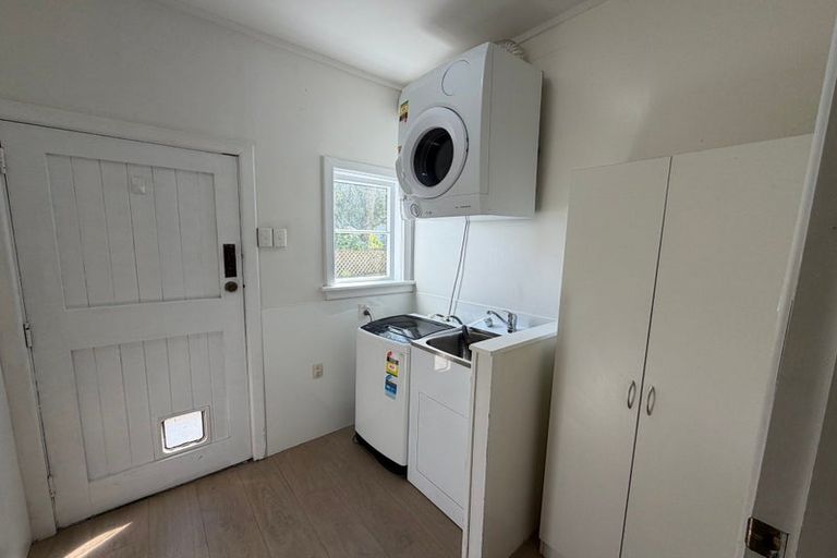 Photo of property in 75 Chamberlain Road, Karori, Wellington, 6012