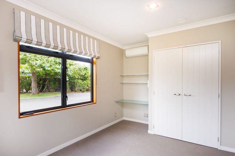 Photo of property in 7 Titirangi Drive, Fitzherbert, Palmerston North, 4471