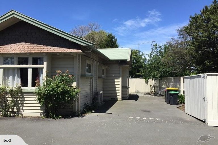 Photo of property in 8 Memorial Avenue, Ilam, Christchurch, 8053