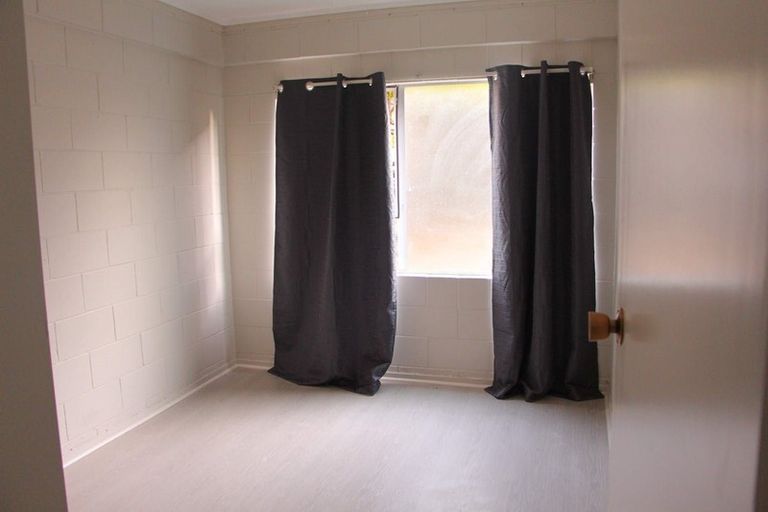 Photo of property in 5/48 Mcleod Road, Henderson, Auckland, 0612