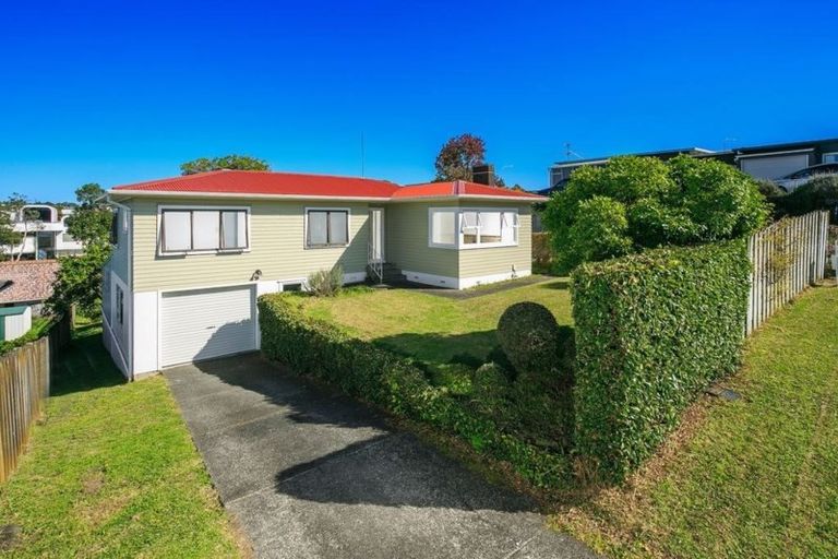 Photo of property in 7 Camelot Place, Glenfield, Auckland, 0629