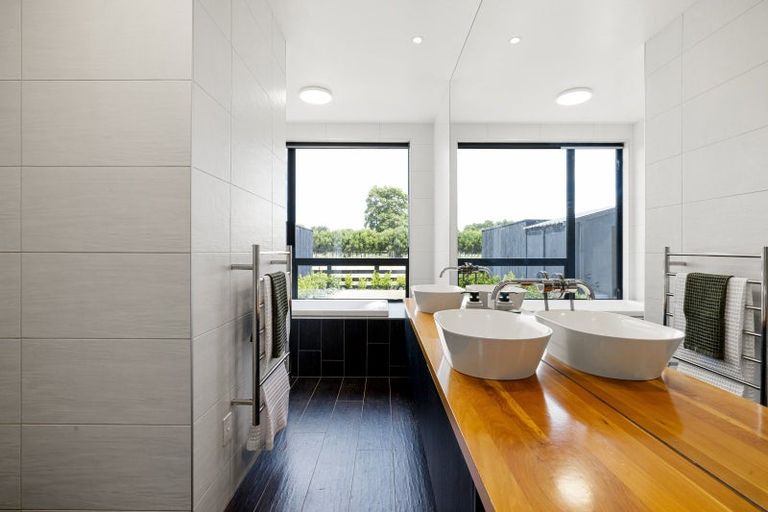 Photo of property in 558b Ruakura Road, Newstead, Hamilton, 3286