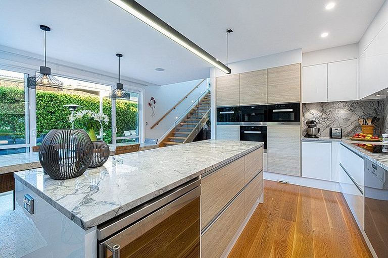 Photo of property in 4a Rothesay Bay Road, Rothesay Bay, Auckland, 0630