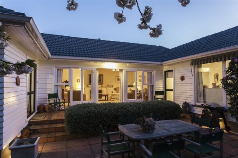 Photo of property in 19 Joyce Crescent, Ilam, Christchurch, 8041