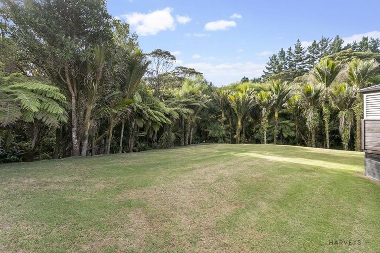 Photo of property in 19 Cochran Road, Oratia, Auckland, 0604