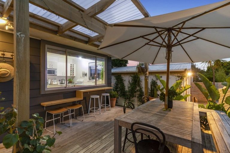 Photo of property in 105 Bell Street, Whangamata, 3620