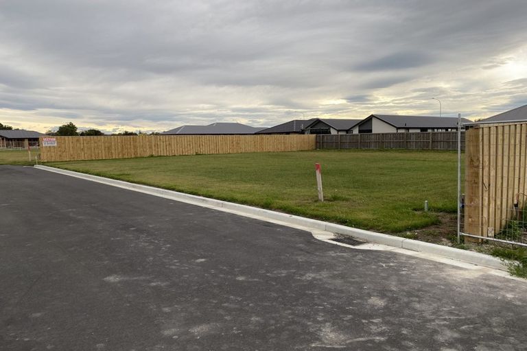 Photo of property in 4 Page Place, Rangiora, 7400