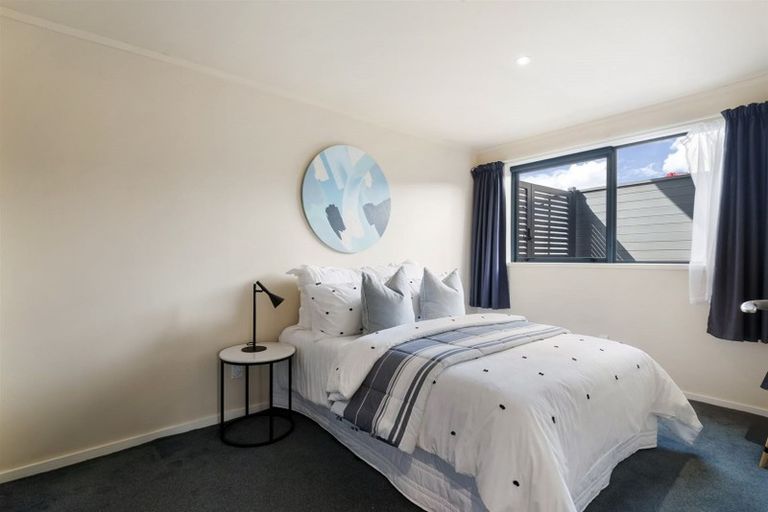 Photo of property in 190 Hurstmere Road, Takapuna, Auckland, 0622