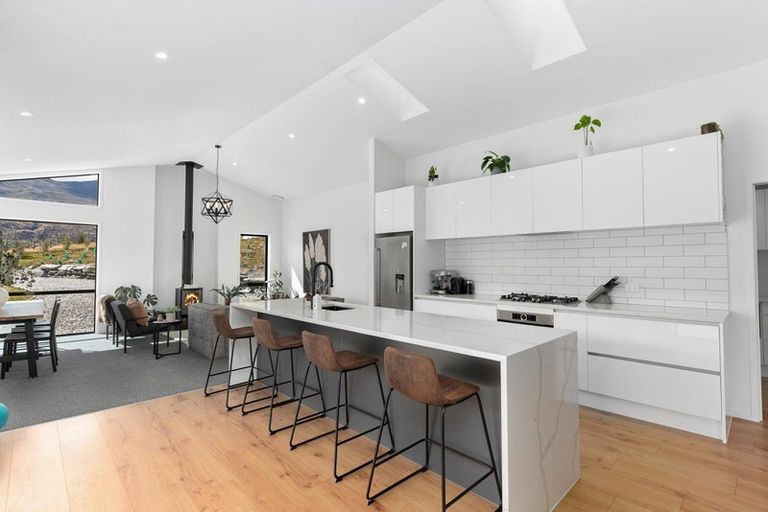 Photo of property in 86 Mountain View Road, Dalefield, Queenstown, 9371