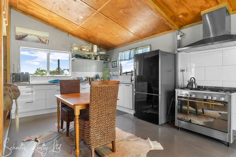 Photo of property in 35 Minnie Casey Rise, Matakohe, 0593