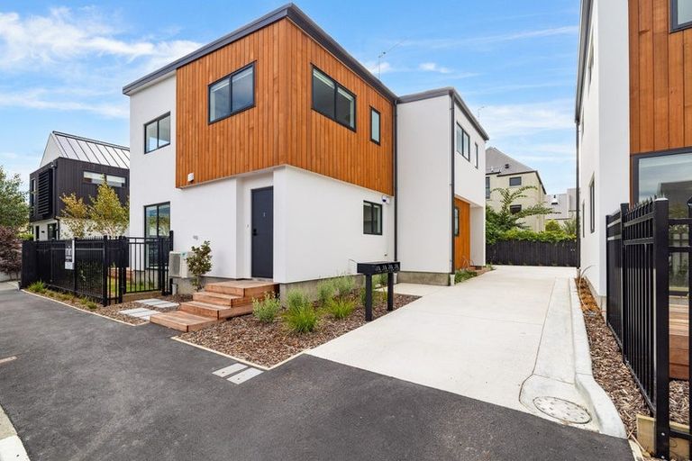 Photo of property in 10 Exeter Street, Lyttelton, 8082