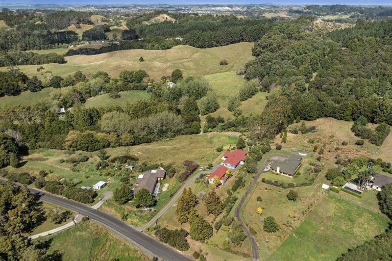 Photo of property in 35 Lloyd Drive, Wainui, Silverdale, 0994