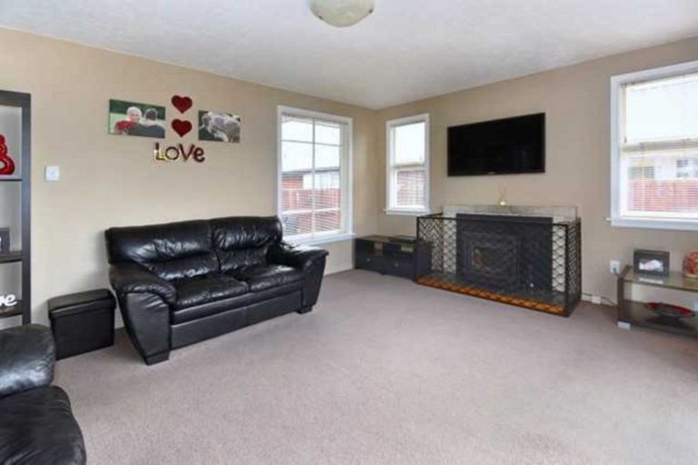Photo of property in 26 Oakhampton Street, Hornby, Christchurch, 8042