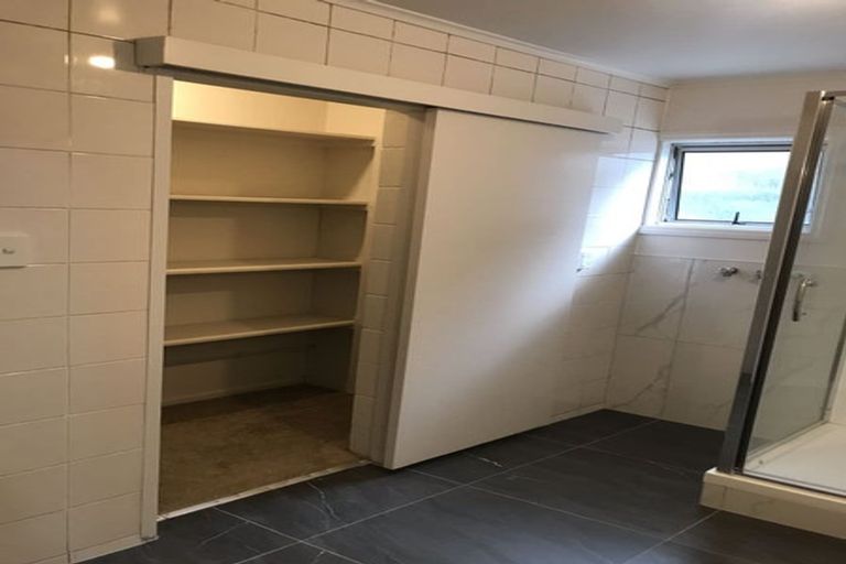 Photo of property in 35b Sartors Avenue, Northcross, Auckland, 0630