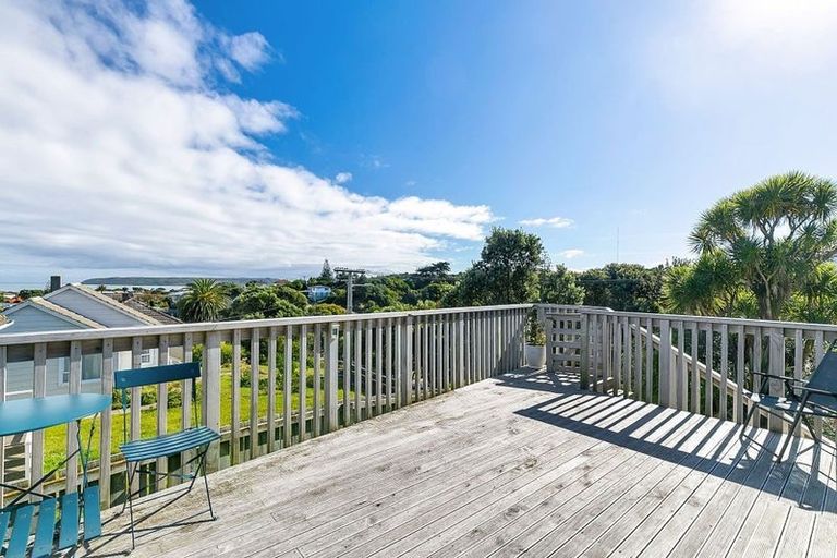 Photo of property in 14 Downes Street, Titahi Bay, Porirua, 5022