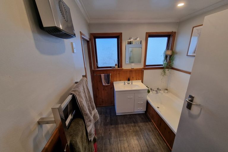 Photo of property in 32 Allen Terrace, Tawa, Wellington, 5028