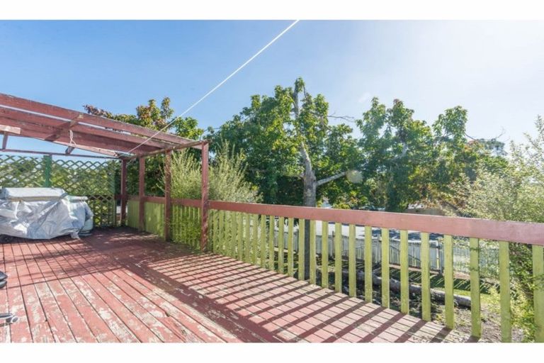 Photo of property in 1 Leo Street, Glen Eden, Auckland, 0602