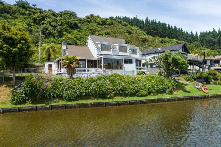 Photo of property in 14 Okawa Bay Road, Tikitere, Rotorua, 3074