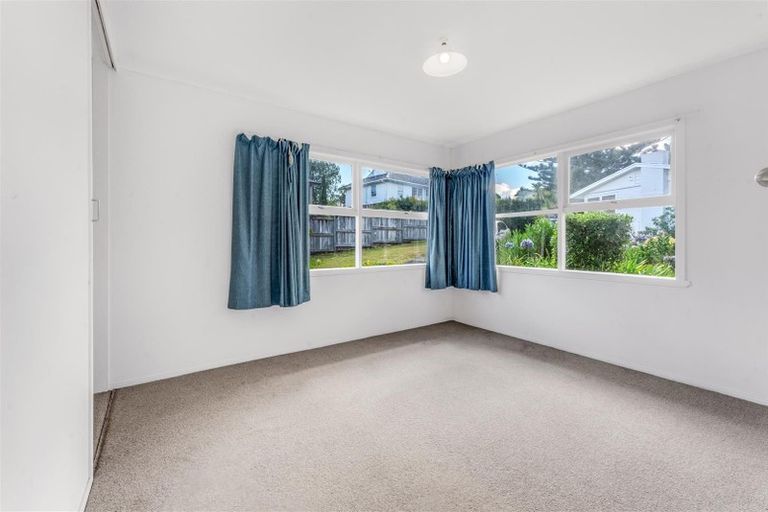 Photo of property in 28 Cheriton Road, Mellons Bay, Auckland, 2014