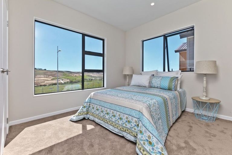 Photo of property in 30 Windlass Street, Long Bay, Auckland, 0630