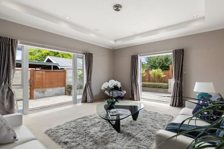 Photo of property in 33 Wingate Street, Redwood, Christchurch, 8051