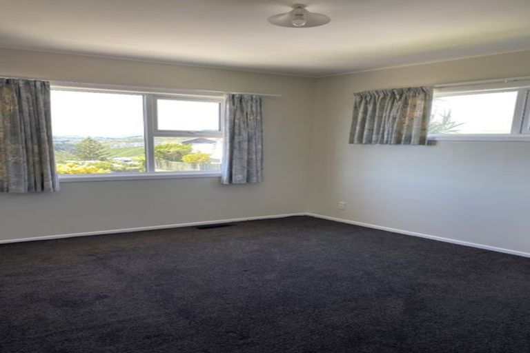 Photo of property in 7 Carluke Street, Paparangi, Wellington, 6037