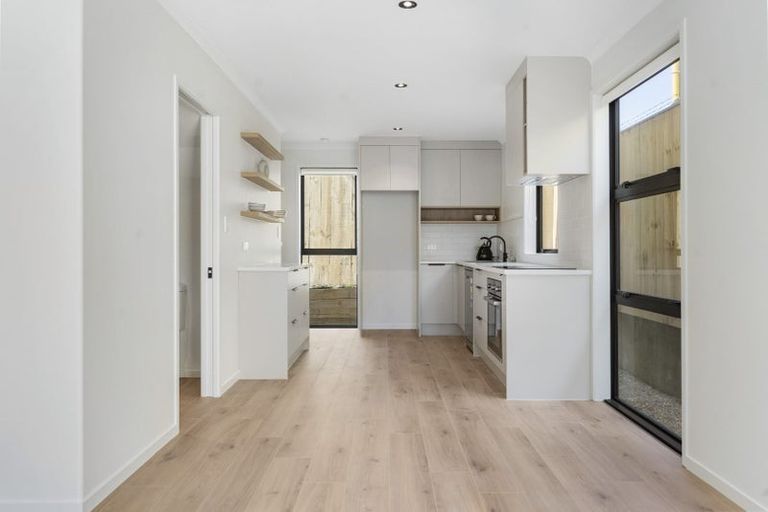 Photo of property in 1092b Great North Road, Point Chevalier, Auckland, 1022