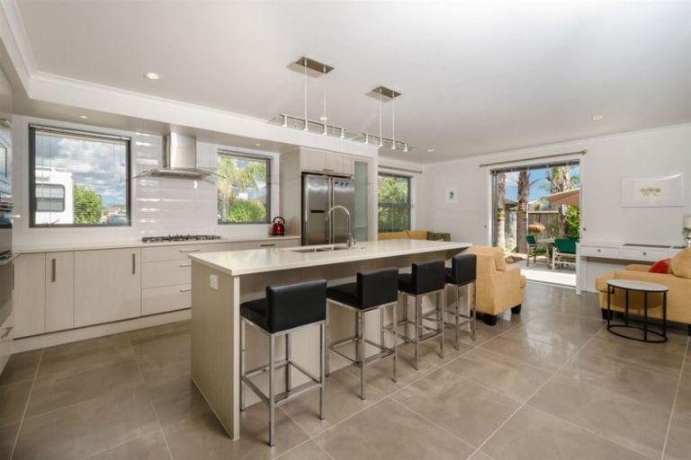 Photo of property in 9 Maple Lane, Huapai, Kumeu, 0810