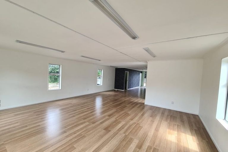 Photo of property in 42 Kapiti Road, Paraparaumu, 5032