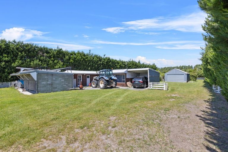 Photo of property in 586 Yaldhurst Road, Yaldhurst, Christchurch, 7676