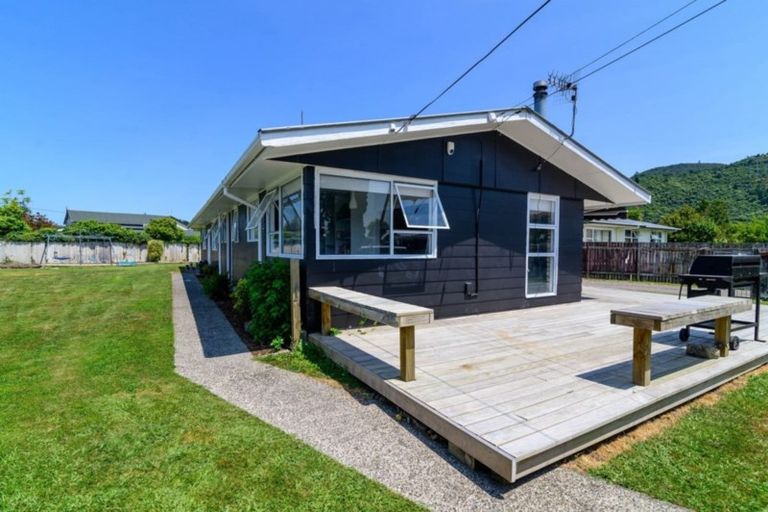 Photo of property in 22 Fenruss Street, Fairy Springs, Rotorua, 3015